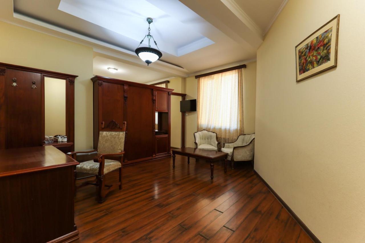 Aeetes Palace Kutaisi Dış mekan fotoğraf